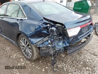 2017 Lincoln Continental Select with VIN 1LN6L9TK2H5603593, listed as a IAAI auction lot 41722163 with 63,431 mi miles. Bid and sale history available at carsss.com. Image 6.
