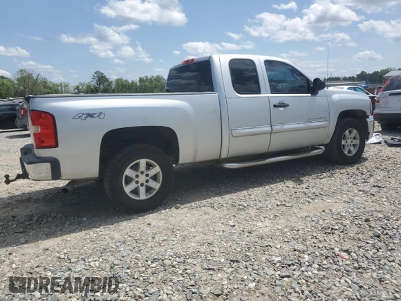 2012 Chevrolet Silverado 1500 LT with VIN 1GCRKSE70CZ302178, listed as a Copart auction lot 52962025 with 203,780 mi miles and Salvage Title. Bid and sale history available at DreamBid. Image 3.