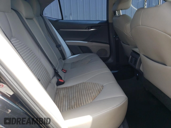 2018 Toyota Camry LE с VIN 4T1B11HKXJU656262, выставлен на аукционе Copart как лот 57132965 с пробегом 106 876 миль миль и Списание • Salvage title. История ставок и продаж доступна на DreamBid. Изображение 10.