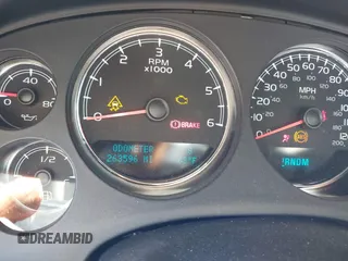 2009 Chevrolet Tahoe 2LT z VIN 1GNFC23059R186790, wystawiony jako IAAI lot #41929109 z przebiegiem 263 596 mil mil oraz . Historia ofert i sprzedaży dostępna na DreamBid. Obrazek 15.