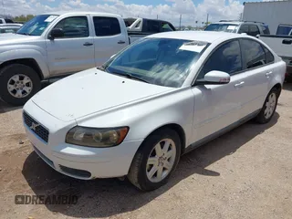 2007 Volvo S40 2.4L с VIN YV1MS382372260825, выставлен на аукционе IAAI как лот 42365368 с пробегом 97 749 миль миль и . История ставок и продаж доступна на DreamBid. Изображение 2.