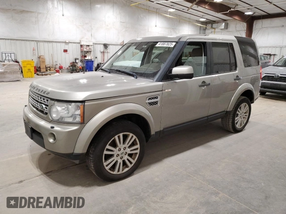 2011 Land Rover LR4 HSE z VIN SALAG2D47BA572956, wystawiony jako Copart lot #41887825 z przebiegiem 220 228 mil mil oraz Czysty tytuł • Clean title. Historia ofert i sprzedaży dostępna na DreamBid. Obrazek 1.