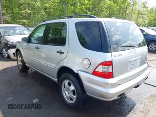 2004 Mercedes-Benz M 3.5L with VIN 4JGAB57E14A508096, listed as a IAAI auction lot 42126128 with 111,596 mi miles. Bid and sale history available at carsss.com. Image 3.