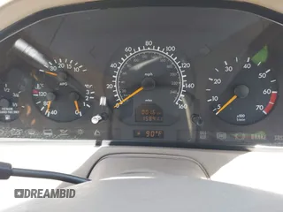 1998 Mercedes-Benz SL 500 z VIN WDBFA67F5WF162862, wystawiony jako IAAI lot #42391819 z przebiegiem 158 411 mil mil oraz . Historia ofert i sprzedaży dostępna na DreamBid. Obrazek 7.