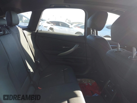 2018 BMW 3 Series 330i xDrive with VIN WBA8Z9C5XJG828406, listed as a IAAI auction lot 41236150 with 36,815 mi miles. Bid and sale history available at carsss.com. Image 8.