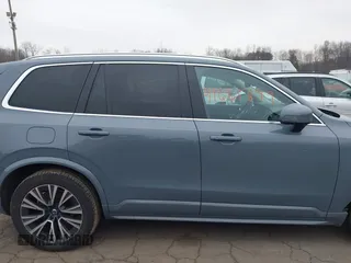 2020 Volvo XC90 Momentum with VIN YV4A22PK7L1539518, listed as a IAAI auction lot 41665899 with 59,883 mi miles. Bid and sale history available at carsss.com. Image 14.
