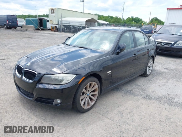 2011 BMW 3 Series 328i xDrive z VIN WBAPK7C56BA972088, wystawiony jako IAAI lot #42123166 z przebiegiem Nie podano mil oraz . Historia ofert i sprzedaży dostępna na DreamBid. Obrazek 2.