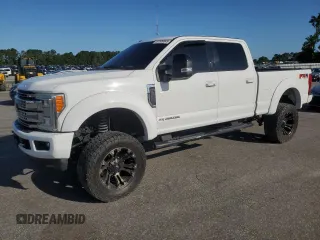 2017 Ford F-250 Lariat с VIN 1FT7W2BT2HED23187, выставлен на аукционе Copart как лот 61509845 с пробегом 125 061 миль миль и Списание • Salvage title. История ставок и продаж доступна на DreamBid. Изображение 1.