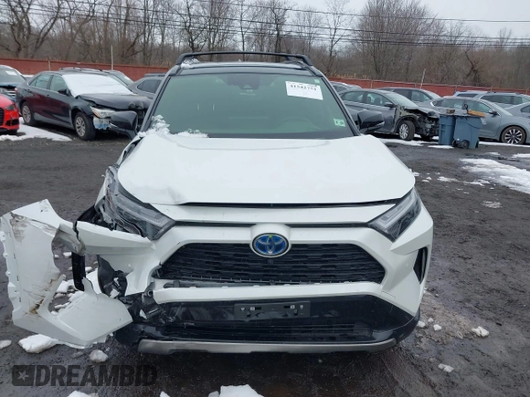 2024 Toyota RAV4 Hybrid XSE with VIN JTME6RFV2RD560488, listed as a IAAI auction lot 41542751 with 9,402 mi miles and . Bid and sale history available at carsss.com. Image 12.