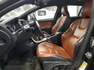 2015 Volvo V60 z VIN YV1612SC8F1212622, wystawiony jako Copart lot #58492135 z przebiegiem 114 137 mil mil oraz Tytuł czysty. Historia ofert i sprzedaży dostępna na DreamBid. Obrazek 7.