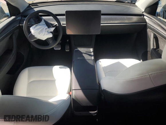 2022 Tesla Model Y Long Range z VIN 7SAYGAEE5NF573044, wystawiony jako Copart lot #49230835 z przebiegiem 41 220 mil mil oraz Szkody całkowita. Historia ofert i sprzedaży dostępna na DreamBid. Obrazek 8.