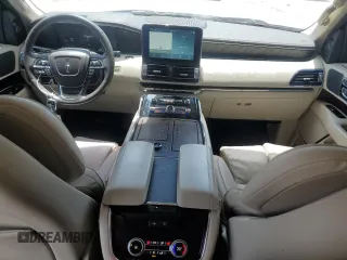 2019 Lincoln Navigator Reserve z VIN 5LMJJ2LT9KEL19544, wystawiony jako Copart lot #52240315 z przebiegiem 74 144 mil mil oraz Szkody całkowita. Historia ofert i sprzedaży dostępna na DreamBid. Obrazek 8.