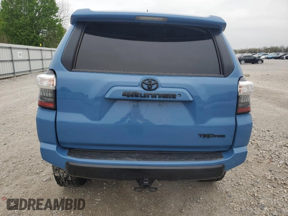 2018 Toyota 4Runner SR5 with VIN JTEBU5JR8J5583392, listed as a Copart auction lot 50820825 with 124,796 mi miles and Salvage Title. Bid and sale history available at DreamBid. Image 6.