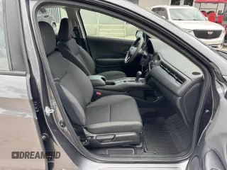 2022 Honda HR-V LX with VIN 3CZRU5H30NM724759, listed as a Copart auction lot 61826825 with 22,745 mi miles and Non repairable. Bid and sale history available at DreamBid. Image 7.