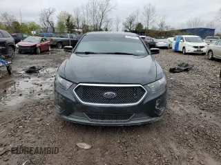 2015 Ford Taurus SHO z VIN 1FAHP2KT2FG182307, wystawiony jako Copart lot #52596525 z przebiegiem 68 214 mil mil oraz Szkoda całkowita • Salvage title. Historia ofert i sprzedaży dostępna na DreamBid. Obrazek 5.