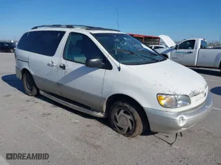 2000 Toyota Sienna LE with VIN 4T3ZF13C2YU171440, listed as a IAAI auction lot 42045373 with 1 mi miles. Bid and sale history available at carsss.com. Image 1.