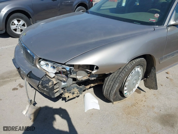 1998 Buick Century Custom with VIN 2G4WS52M1W1519455, listed as a IAAI auction lot 41753177 with 71,280 mi miles. Bid and sale history available at carsss.com. Image 6.