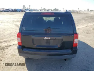 2016 Jeep Patriot Sport z VIN 1C4NJPBB0GD711842, wystawiony jako Copart lot #52802165 z przebiegiem 105 273 mil mil oraz Szkoda całkowita • Salvage title. Historia ofert i sprzedaży dostępna na DreamBid. Obrazek 6.