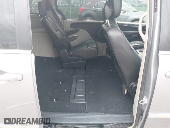 2014 Chrysler Town & Country Touring with VIN 2C4RC1BG7ER365013, listed as a IAAI auction lot 42028026 with 178,075 mi miles. Bid and sale history available at carsss.com. Image 8.