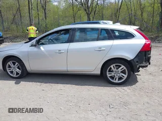 2015 Volvo V60 z VIN YV1612SB2F1188454, wystawiony jako IAAI lot #42176688 z przebiegiem 114 523 mil mil oraz . Historia ofert i sprzedaży dostępna na DreamBid. Obrazek 14.