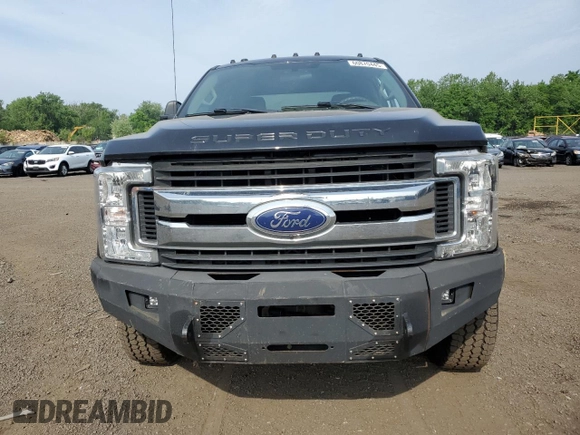 2019 Ford F-350 XL with VIN 1FT8W3BT6KEG62648, listed as a Copart auction lot 60870445 with 68,063 mi miles and Salvage title. Bid and sale history available at DreamBid. Image 5.