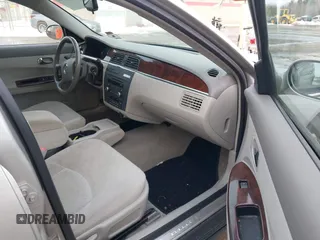 2008 Buick LaCrosse CX z VIN 2G4WC582481178560, wystawiony jako IAAI lot #41667461 z przebiegiem 92 297 mil mil oraz . Historia ofert i sprzedaży dostępna na DreamBid. Obrazek 5.