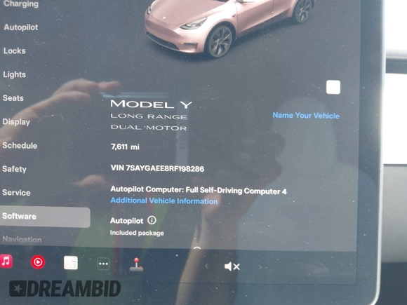 2024 Tesla Model Y Long Range z VIN 7SAYGAEE8RF198286, wystawiony jako IAAI lot #41950454 z przebiegiem 7 611 mil mil oraz . Historia ofert i sprzedaży dostępna na DreamBid. Obrazek 15.
