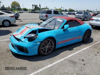 2020 Porsche 911 Carrera S with VIN WP0CB2A95LS263867, listed as a Copart auction lot 61477324 with 9,955 mi miles and Salvage Title. Bid and sale history available at carsss.com. Image 1.