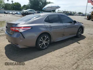 2020 Toyota Camry SE z VIN 4T1G11AK2LU962018, wystawiony jako Copart lot #54340175 z przebiegiem 147 722 mil mil oraz Szkoda całkowita • Salvage title. Historia ofert i sprzedaży dostępna na DreamBid. Obrazek 3.