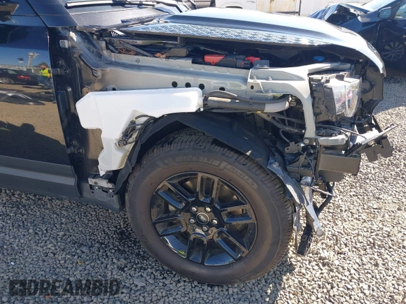 2024 Land Rover Defender S with VIN SALEJ7EX5R2258168, listed as a IAAI auction lot 42837323 with 28,495 mi miles and . Bid and sale history available at DreamBid. Image 18.