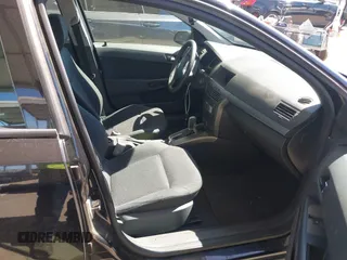 2008 Saturn Astra XE z VIN W08AR671885079680, wystawiony jako IAAI lot #41825980 z przebiegiem 30 036 mil mil oraz . Historia ofert i sprzedaży dostępna na DreamBid. Obrazek 5.