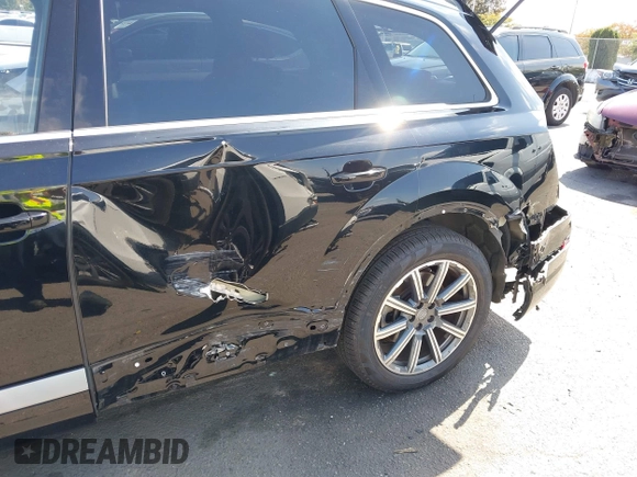 2019 Audi Q7 Premium Plus с VIN WA1LHAF78KD025573, выставлен на аукционе IAAI как лот 42173645 с пробегом 45 809 миль миль и . История ставок и продаж доступна на DreamBid. Изображение 6.
