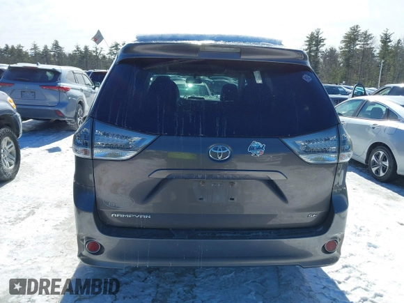 2012 Toyota Sienna SE with VIN 5TDXK3DC0CS233795, listed as a IAAI auction lot 41630513 with 102,766 mi miles. Bid and sale history available at carsss.com. Image 17.