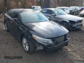2017 Kia Optima EX with VIN 5XXGU4L3XHG176029, listed as a IAAI auction lot 41481536 with 282,759 mi miles. Bid and sale history available at carsss.com. Image 6.