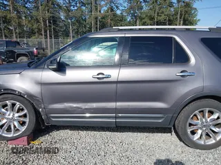 2011 Ford Explorer XLT z VIN 1FMHK8D82BGA26505, wystawiony jako IAAI lot #42138430 z przebiegiem 171 380 mil mil oraz . Historia ofert i sprzedaży dostępna na DreamBid. Obrazek 14.