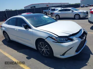 2022 Lexus ES 350 z VIN 58ADZ1B17NU128114, wystawiony jako IAAI lot #42006111 z przebiegiem 44 060 mil mil oraz . Historia ofert i sprzedaży dostępna na DreamBid. Obrazek 1.