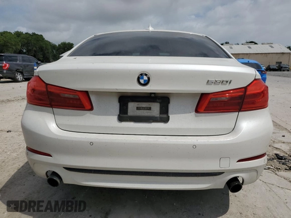 2018 BMW 5 Series 530i z VIN WBAJA5C50JG899776, wystawiony jako Copart lot #55436075 z przebiegiem Nie podano mil oraz Szkoda całkowita • Salvage title. Historia ofert i sprzedaży dostępna na DreamBid. Obrazek 6.