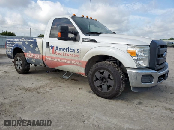 2016 Ford F-250 XL with VIN 1FTBF2A6XGEA64338, listed as a Copart auction lot 59768165 with 111,821 mi miles and Clean title. Bid and sale history available at DreamBid. Image 4.