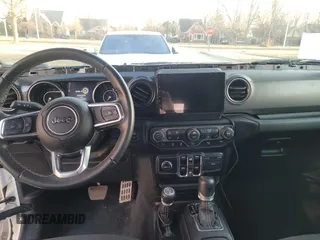 2022 Jeep Wrangler Unlimited Sahara with VIN 1C4HJXEG6NW255481, listed as a Copart auction lot 49181705 with 8,206 mi miles and Clean title. Bid and sale history available at DreamBid. Image 9.