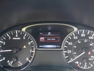 2017 Nissan Pathfinder SV with VIN 5N1DR2MNXHC638433, listed as a IAAI auction lot 41688692 with 85,972 mi miles. Bid and sale history available at carsss.com. Image 7.