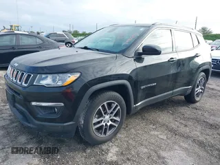 2019 Jeep Compass Latitude с VIN 3C4NJCBB2KT676877, выставлен на аукционе IAAI как лот 40476887 с пробегом Не указан миль и . История ставок и продаж доступна на DreamBid. Изображение 17.