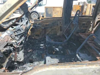 2008 Ford F-450 XL с VIN 1FTXW43R68EA06236, выставлен на аукционе Copart как лот 53627025 с пробегом Не указан миль и Списание • Salvage title. История ставок и продаж доступна на DreamBid. Изображение 7.