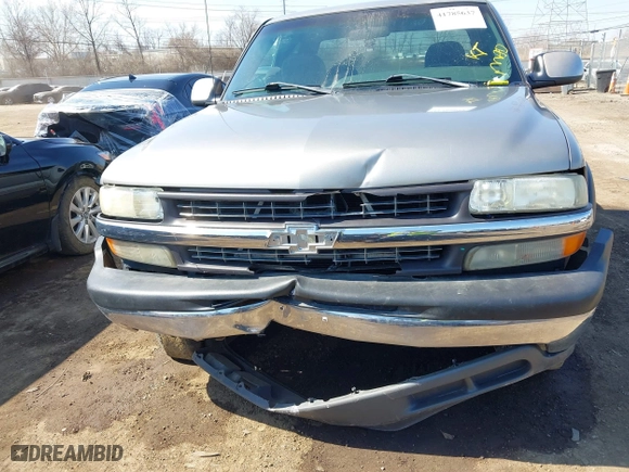 1999 Chevrolet Silverado 1500 LS with VIN 2GCEC19T4X1253952, listed as a IAAI auction lot 41785637 with 1 mi miles. Bid and sale history available at carsss.com. Image 6.