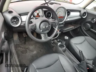 2013 MINI Hardtop with VIN WMWSU3C58DT371981, listed as a Copart auction lot 52147125 with 73,616 mi miles and Clean Title. Bid and sale history available at DreamBid. Image 8.
