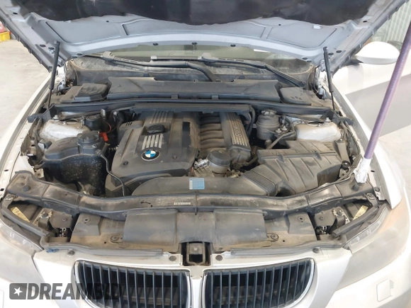 2008 BMW 3 Series 328xi with VIN WBAVC93598K040387, listed as a IAAI auction lot 42796696 with Not provided miles and . Bid and sale history available at DreamBid. Image 10.