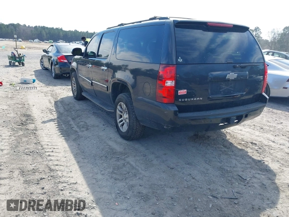 2013 Chevrolet Suburban LT with VIN 1GNSCJE07DR147780, listed as a IAAI auction lot 41666746 with 260,020 mi miles and . Bid and sale history available at DreamBid. Image 3.
