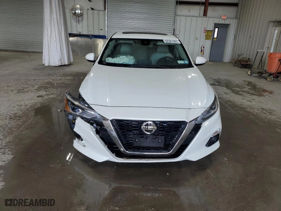 2022 Nissan Altima 2.5 SL with VIN 1N4BL4EW2NN413137, listed as a Copart auction lot 52367365 with 11,992 mi miles and Salvage Title. Bid and sale history available at carsss.com. Image 5.