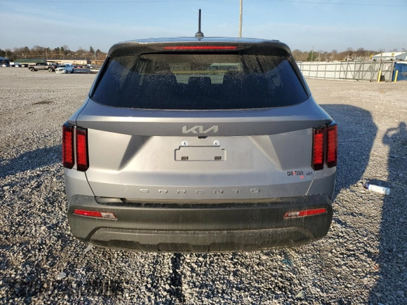 2022 Kia Sorento LX with VIN 5XYRG4LC6NG094967, listed as a Copart auction lot 48988235 with 28,521 mi miles and Salvage Title. Bid and sale history available at carsss.com. Image 6.