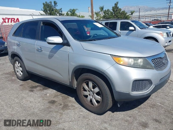 2011 Kia Sorento LX with VIN 5XYKT3A12BG031790, listed as a IAAI auction lot 42019848 with 170,413 mi miles. Bid and sale history available at carsss.com. Image 1.