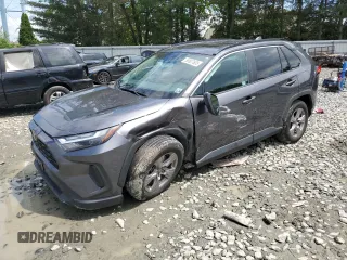2024 Toyota RAV4 XLE with VIN 2T3P1RFV1RC400193, listed as a Copart auction lot 58807605 with 7,493 mi miles and Salvage title. Bid and sale history available at DreamBid. Image 1.
